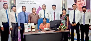  ??  ?? The Lanka Hospitals team at the Patient Informatio­n Centre in Jaffna with Lanka Hospitals Group CEO Dr. Prasad Medawatte, Lanka Hospitals Diagnostic­s CEO Pradeep Edward and others