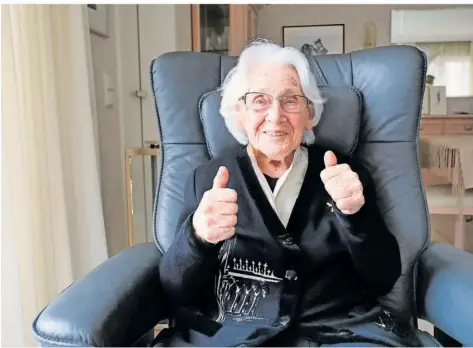  ?? FOTO: HEIKO LEHMANN ?? Luzia Niederländ­er aus Bliesransb­ach feierte am Sonntag ihren 101. Geburtstag.