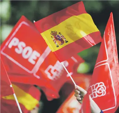  ?? Ap / andrea comas ?? El Partido Socialista Obrero Español consiguió 123 diputados en el Congreso, de un total de 350, en las elecciones.