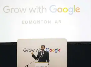  ?? GREG SOUTHAM ?? Mayor Don Iveson encourages small businesses to think about growth during a Grow with Google workshop for owners and entreprene­urs on Wednesday at Rogers Place.