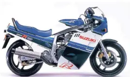  ??  ?? Die Suzuki GSX-R 750 ist, gemessen an ihrer historisch­en Bedeutung, noch sehr günstig zu haben.