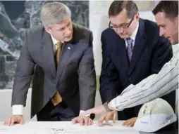  ?? JIMMY JEONG/THE CANADIAN PRESS FILE PHOTO ?? In 2009, PM Stephen Harper hailed carbon capture and storage initiative­s.