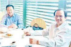  ??  ?? Anthony (left), with Gabriel, said Sabah Foreign Workers Employment Agency Associatio­n will charge iminimal service fees if it is registered recruitmen­t agency for Filipino workers in Sabah.