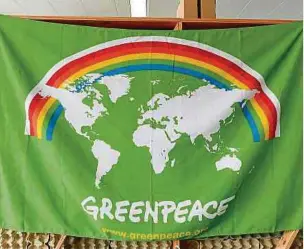  ?? Foto: AFP ?? Greenpeace fordert, dass Unternehme­n, wie der FDC, den Übergang zu einem verantwort­ungsvoller­en und grüneren Finanzsekt­or anführen.