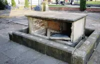  ??  ?? A damaged tomb at St Peter’s