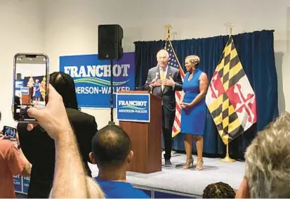  ?? DARCY COSTELLO/BALTIMORE SUN ?? Gubernator­ial candidate Peter Franchot and his running mate, Monique Anderson-Walker, thank supporters on election night. Franchot conceded his bid to replace Gov. Larry Hogan on Friday.