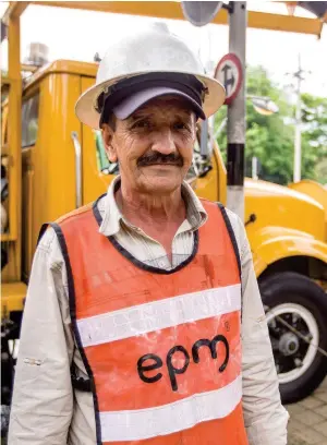  ??  ?? John Darío González es uno de los operarios más experiment­ados del grupo de Gestión de Aguas Residuales de EPM.