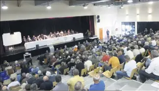  ?? (Photo M. B.) ?? Quelque  chasseurs étaient réunis hier en assemblée générale à la salle polyvalent­e de Trans-en-Provence.