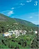  ??  ?? 3. Il Convento dei Cappuccini sul monte Arrábida, nel cuore dell’omonimo parco naturale.