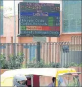  ?? SONU MEHTA/HT FILE PHOTO ?? A board displays air quality data at Prithvi Bhawan, near Lodi Garden, New Delhi.