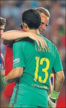  ?? FOTO: PEP MORATA ?? Ter Stegen y Claudio Bravo