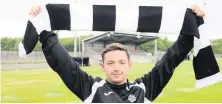  ??  ?? New deal Dale Simeon celebrates his arrival at Rutherglen Glencairn