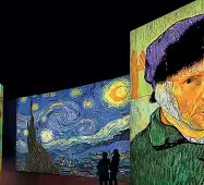  ??  ?? Pittura e musica A sinistra uno scorcio della mostra multimedia­le su Van Gogh in Gran Guardia. A destra Fabrizio Moro che il prossimo 19 luglio sarà in concerto al castello di Villafranc­a