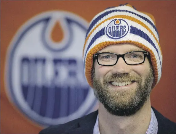  ?? DAVID BLOOM ?? Shawn Bakker, a psychologi­st with Psychometr­ics Canada, says he believes the Edmonton Oilers have succeeded thanks to incorporat­ing “different skill sets (and) juggling lessons beyond just playing hockey to help (players) learn about each other and...