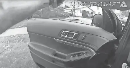  ?? AKRON POLICE BODY CAMERA FOOTAGE ?? The fake gun carried by Tavion Koonce-Williams can be seen a moment before he was shot in the hand by Akron police officer Ryan Westlake.