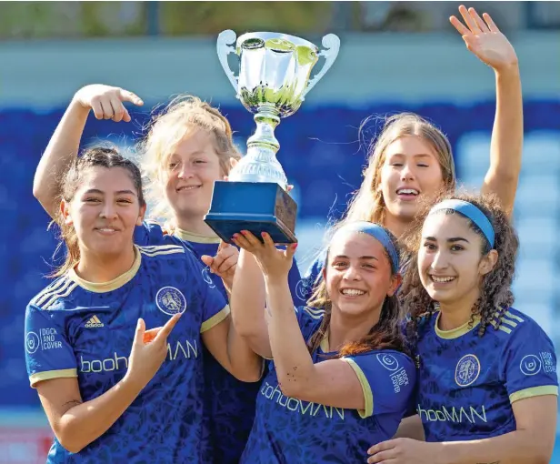  ?? ?? ●●Macclesfie­ld FC Women celebrated being crowned the Cheshire Premier League Champions
