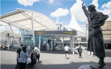  ?? Photo / Jason Oxenham ?? Auckland Internatio­nal Airport increased 0.3 per cent to $7.20 on a volume of 1.2 million.