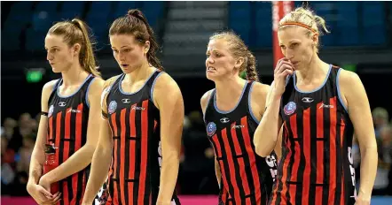  ?? PHOTOSPORT ?? Once perennial losers (above), the 2018 Tactix (below) have transforme­d themselves and are heading to the playoffs.