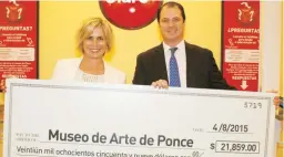  ??  ?? Enrique Ortiz de Montellano, presidente y principal oficial ejecutivo de Claro y María Luisa Ferré Rangel, presidenta de la Junta de Síndicos del Museo de Arte de Ponce.
