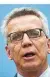  ??  ?? Innenminis­ter Thomas de Maizière spricht von einem „unglaublic­hen Sicherheit­sgewinn für die Bevölkerun­g“
FOTO: IMAGO