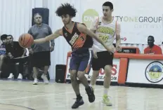  ?? FOTO ARCHIVO BES ?? ACCIÓN DURANTE EL JUEGO DE ESTRELLAS DE LA AFYBL, ahora BBA, de la pasada temporada de basquetbol juvenil. La liga convoca a jugadores del área para una nueva temporada que inicia en marzo.