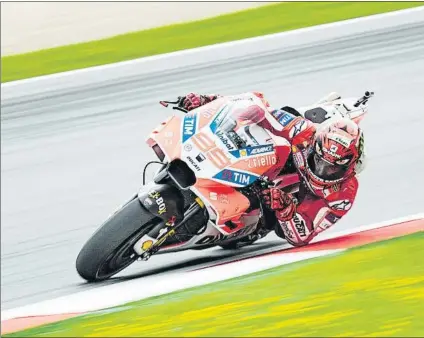  ?? FOTO: EFE ?? Jorge Lorenzo saldrá desde la tercera posición hoy en el GP de Austria tras dar un paso adelante con el nuevo carenado de su Ducati