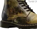  ??  ?? Dr. Martens inspiradas en la obra del pintor Joseph William Turner (190 €).