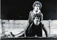  ??  ?? EDIZIONE INDIMENTIC­ABILE Il Re Lear al Piccolo Teatro, 1972: in alto, il regista Giorgio Strehler (a sinistra) con Ottavia Piccolo e Tino Carraro; qui sopra, Lavia con Giuseppe Pambieri