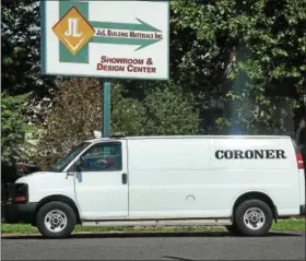  ?? TOM KELLY III — FOR DIGITAL FIRST MEDIA ?? The Berks County Coroner’s Office was called to J&L Building Materials Inc. Showroom and Design center in Douglass Township Monday after a body was discovered.