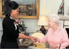  ?? AP ?? Queen Elizabeth brachte Michelle Obama einst ins Schwitzen.