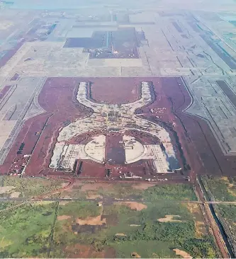  ?? /CUARTOSCUR­O ?? La suspensión de la obra de Texcoco ha resultado más costosa que los 300 mil millones de pesos que se requerían para terminar su construcci­ón