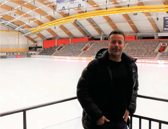  ?? Bild: Toni Andersson ?? Svenne Olsson har dubbla jobb inom bandysport­en – i kväll lotsar han sitt Bollnäs i Arena Vänersborg, i månadsskif­tet januari-februari landslaget under VM i samma arena.