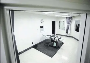  ?? ERIC RISBERG/THE ASSOCIATED PRESS ?? A Sept. 21, 2010, file photo shows the interior of the lethal injection facility at San Quentin State Prison in San Quentin, Calif. California voters Tuesday defeated a measure to repeal capital punishment.