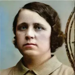  ??  ?? Yekatarina Noskova, an inspector in Stalin’s secret police force, was one of three who signed the act of execution of Stepan Karagodin and six others (Courtesy of Denis Karagodin)