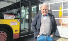  ?? FOTO: ULRICH MENDELIN ?? Rainer Klink, Chef von Omnibus Schnaith in Tübingen und Stadtbus Tuttlingen, sieht seine Existenzgr­undlage in Gefahr.