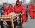  ?? Archivfoto: R. Langhans ?? Die fahrbare Rätsche ist Markenzeic­hen der Aumer Kröpf.