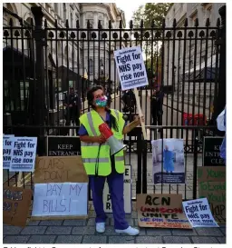  ??  ?? Taking fight to Government...Ameera protests at Downing Street