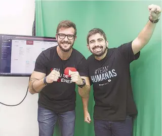  ??  ?? No ProEnem, uma turma começará no dia 7 com aulas dos professore­s Bruno (esquerda) e Leandro (direita)