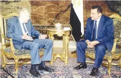  ?? (Reuters) ?? THEN-EGYPTIAN PRESIDENT Hosni Mubarak meets then-president of Israel Ezer Weizman in 2000 in Cairo.