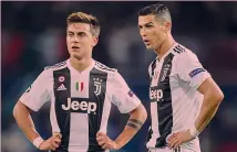  ??  ?? Paulo Dybala, 24 anni, insieme a Cristiano Ronaldo, 33 anni