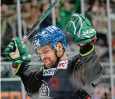  ?? Foto: Kerpf ?? Drew LeBlanc erzielte in der 32. Minute das 1:0 für die Panther.