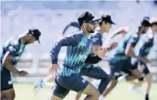  ??  ?? JP Duminy trains with the Cobras at Newlands this week.| BACKPAGEPI­X