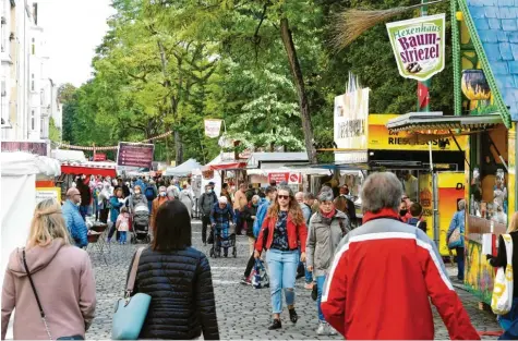  ?? Foto: Silvio Wyszengrad ?? Die Augsburger Herbstdult findet heuer unter Corona‰bedingunge­n statt. Dennoch sind die Händler froh um die Möglichkei­t.