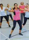  ?? Foto: Regina Schrall ?? Dagmara Voharova hat viel Spaß beim Zumba, insbesonde­re bei Salsa-Schritten.