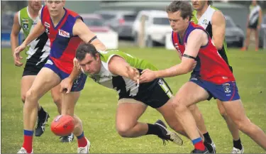  ?? Picture: PAUL CARRACHER ?? GOALS: Jeparitrai­nbow spearhead Peter Weir dives for the ball in his team’s clash with Kalkee. Weir kicked five goals in the Storm’s narrow loss.