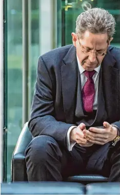  ?? Foto: Imago ?? Hans Georg Maaßen sagt: „Es liegen keine Belege dafür vor, dass das im Internet kur sierende Video zu diesem angebliche­n Vorfall authentisc­h ist.“