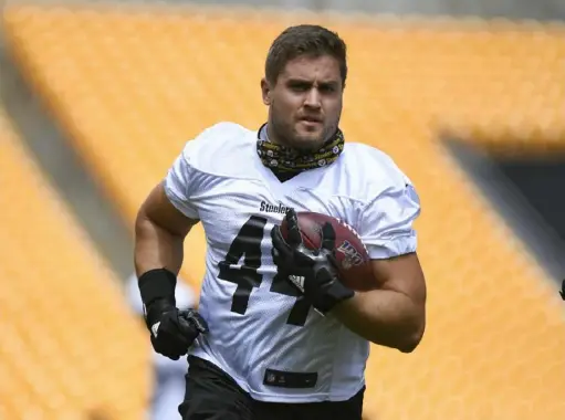  ?? Pittsburgh Steelers ?? Steelers fullback Derek Watt ( 44) could see his snap count rise against the Houston Texans.