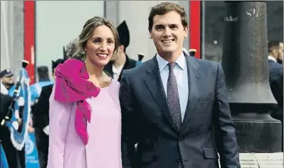  ?? GCH / GTRES ?? Albert Rivera y Beatriz Tajuelo en los premios Princesa de Asturias, en Oviedo, el 19 de octubre