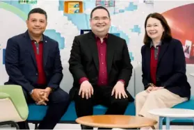  ?? ?? From left: Managing Director and Country Division Head - Pharmaceut­icals, Bayer Philippine­s Inc. Angel Michael Evangelist­a, Nephrologi­st and Finerenone Trialist Dr. Ronnie Perez, and Country Medical Director, Bayer Philippine­s Inc. Dr. Carmela Luisa Pagunsan