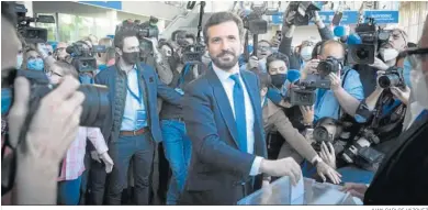  ?? JUAN CARLOS VÁZQUEZ ?? Pablo Casado durante la votación para elegir al próximo presidente popular.